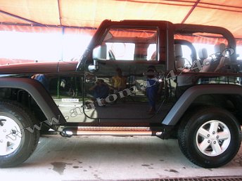 Chrysler Jeep Wrangler Prag inox PC631 Pret - Cere oferta