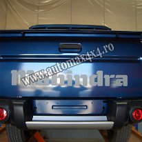 Mahindra Scorpio Tampon spate