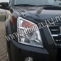 Isuzu D-Max Rama crom far