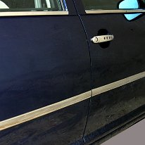 VW. Golf 4 '98- Bandou crom usi b