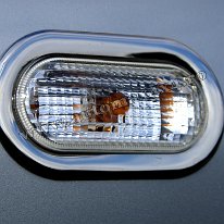VW. New Caravelle '05- Rama crom semnalizator b